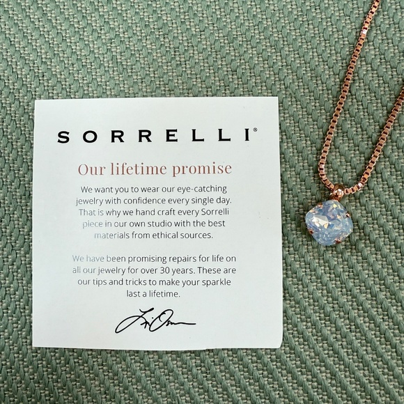 *NWT* Sorrelli Swarovski Crystal White Opal Rose Gold Necklace - 18" - Picture 11 of 11
